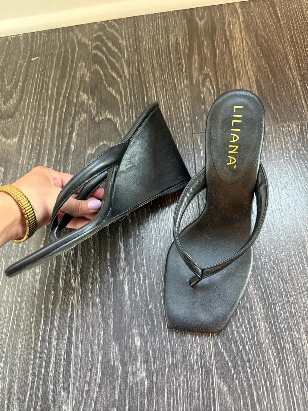 Liliana Black Square-Toe Thong Slide Heels